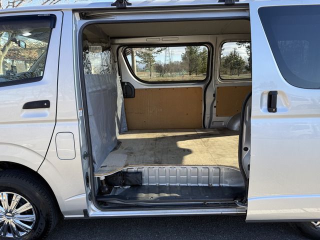 TOYOTA HIACE VAN 4WD 2014 Image 31