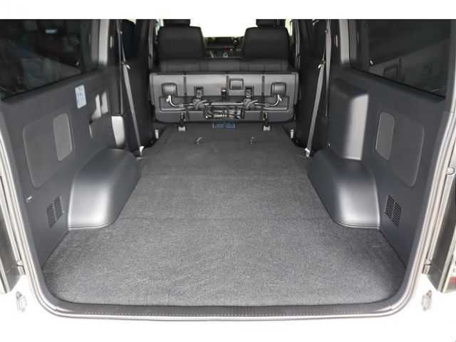 TOYOTA HIACE VAN 2WD 2022 Image 31