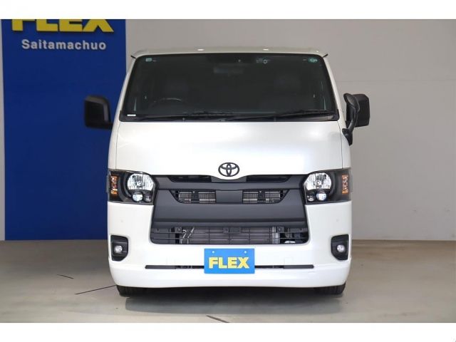 TOYOTA HIACE VAN 2WD 2022 Image 31