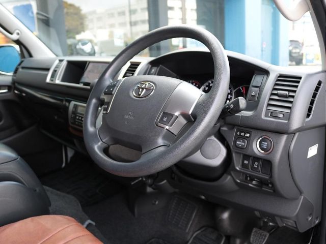 TOYOTA HIACE WAGON 2019 Image 31
