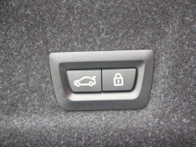 BMW 3SERIES SEDAN 2019 Image 31