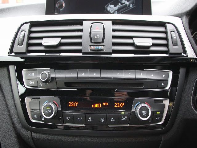 BMW 4SERIES COUPE 2015 Image 31