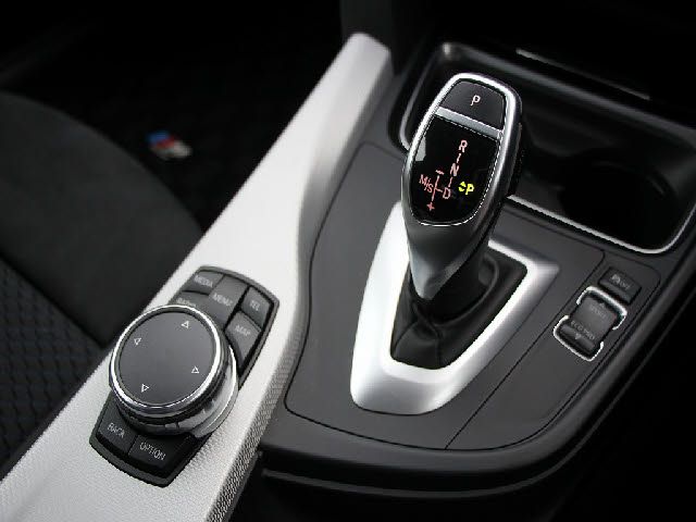 BMW 4SERIES COUPE 2015 Image 31