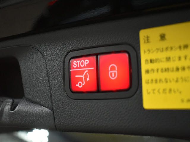 MERCEDES BENZ GLC CL 2017 Image 31