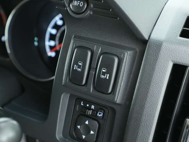 MITSUBISHI DELICA D:5 4WD 2016 Image 31