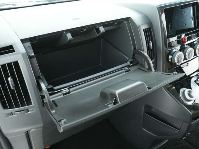 MITSUBISHI DELICA D:5 4WD 2016 Image 31