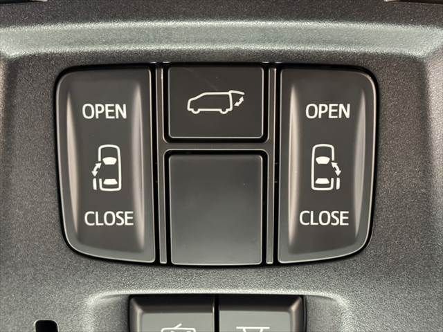 TOYOTA ALPHARD HYBRID 4WD 2017 Image 31