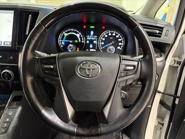 TOYOTA ALPHARD HYBRID 4WD 2017 Image 31
