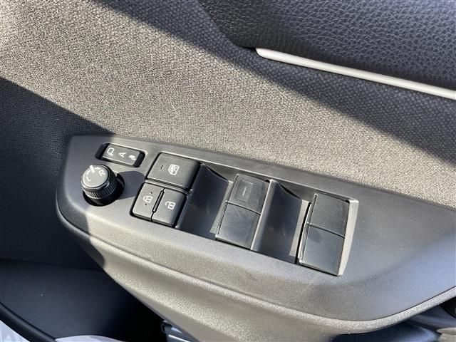 TOYOTA YARIS 2022 Image 31