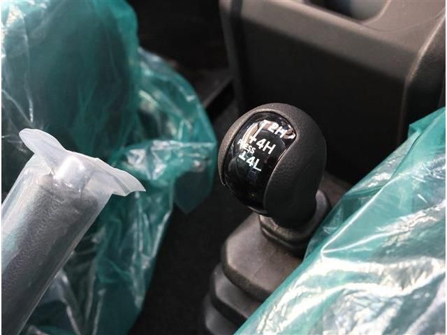 SUZUKI JIMNY NOMADE 2026 Image 31