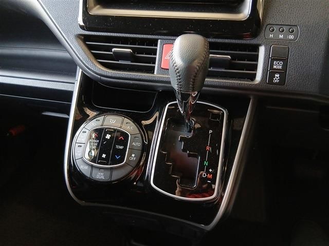 TOYOTA VOXY 2021 Image 31