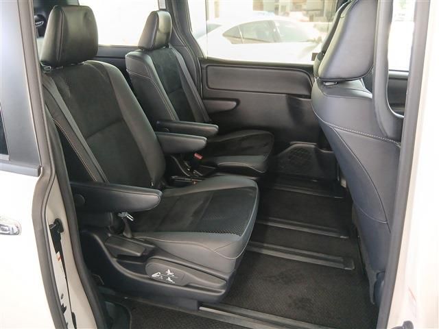 TOYOTA VOXY 2021 Image 31