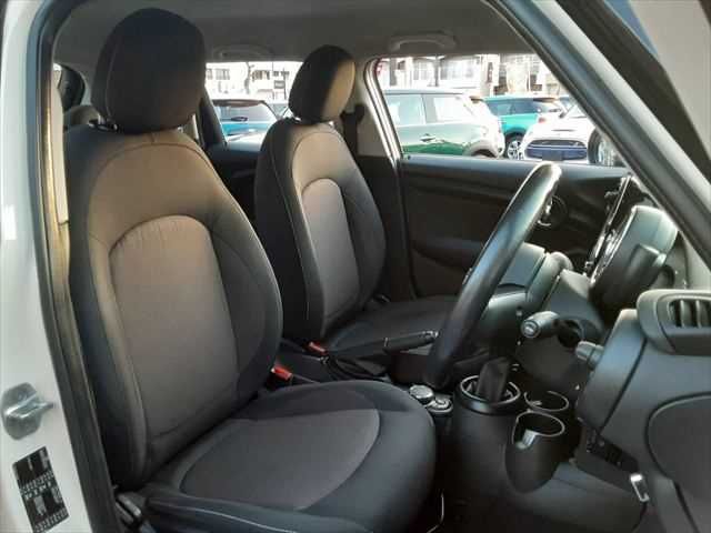 BMW MINI COOPER 5DOO 2016 Image 31