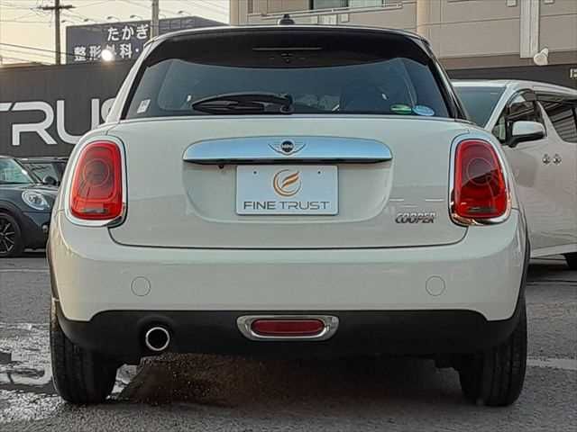 BMW MINI COOPER 5DOO 2016 Image 31