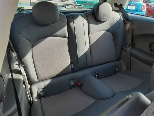 BMW MINI ONE 2015 Image 31