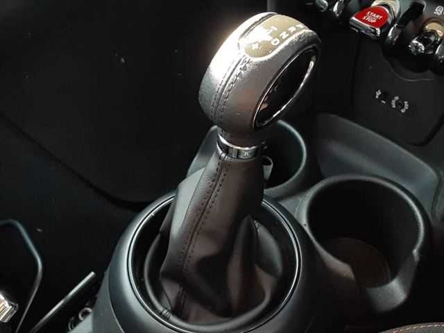 BMW MINI ONE 2015 Image 31