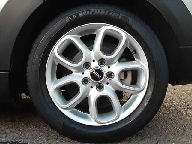 BMW MINI COOPER S 5D 2015 Image 31