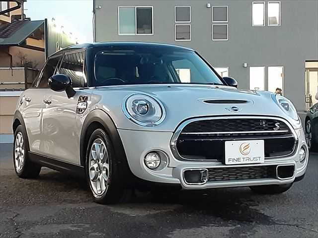 BMW MINI COOPER S 5D 2015 Image 31