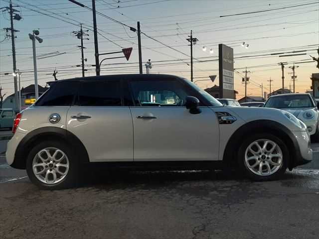 BMW MINI COOPER S 5D 2015 Image 31