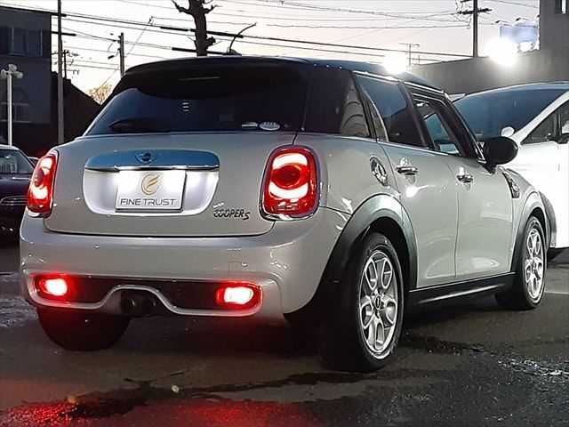 BMW MINI COOPER S 5D 2015 Image 31