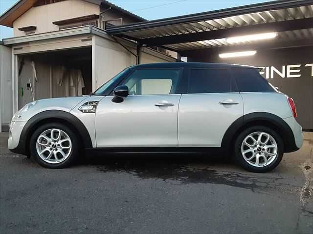 BMW MINI COOPER S 5D 2015 Image 31