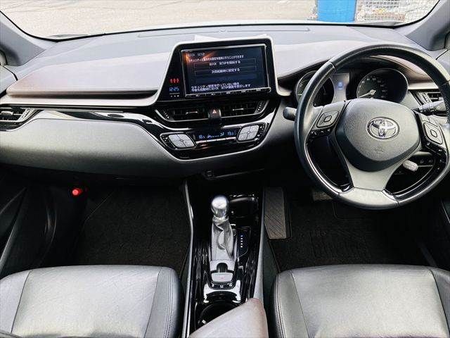 TOYOTA C-HR 2017 Image 31