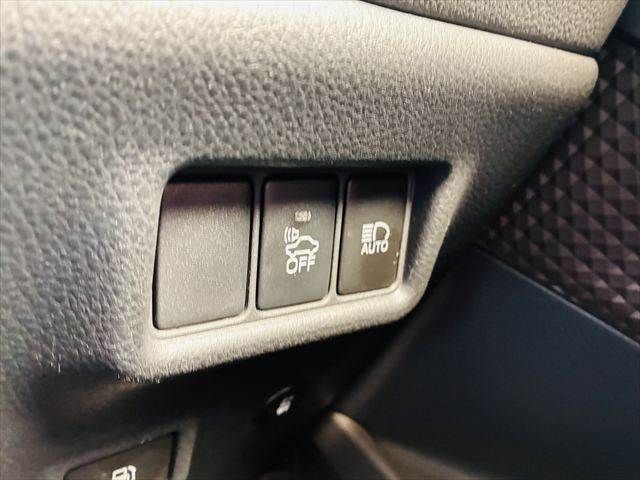 TOYOTA C-HR 2017 Image 31