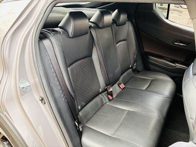 TOYOTA C-HR 2017 Image 31