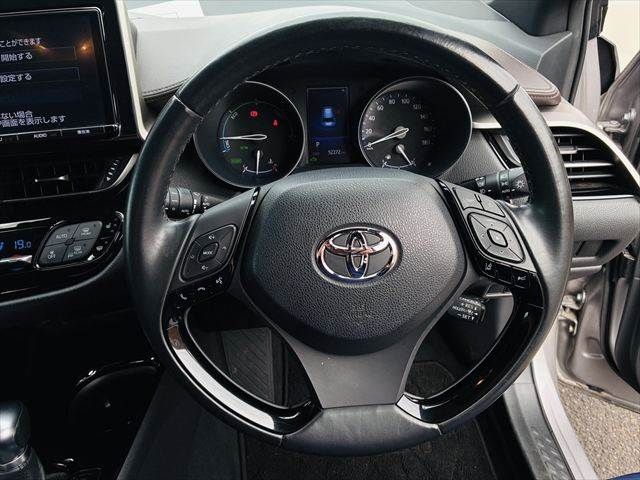 TOYOTA C-HR 2017 Image 31