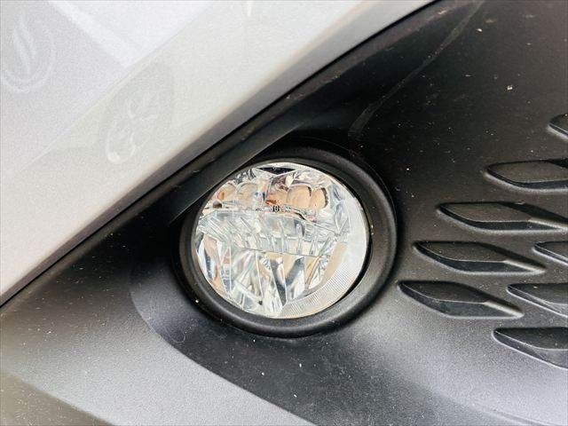 TOYOTA C-HR 2017 Image 31