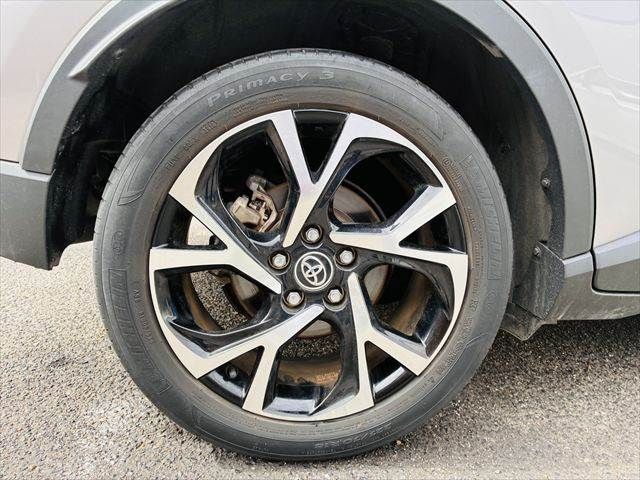 TOYOTA C-HR 2017 Image 31