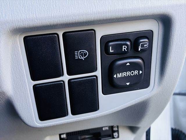 TOYOTA PRIUS 2010 Image 31