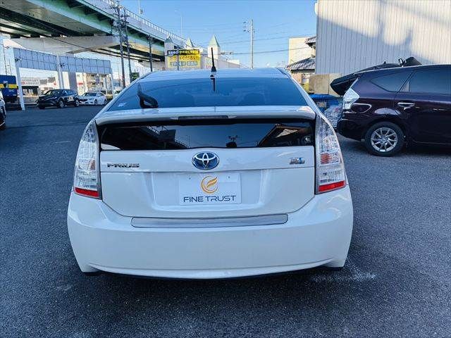 TOYOTA PRIUS 2010 Image 31