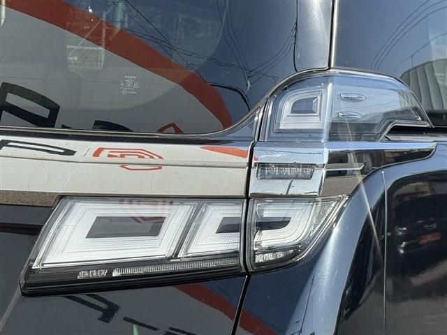 TOYOTA VELLFIRE  HYBRID 4WD 2018 Image 31