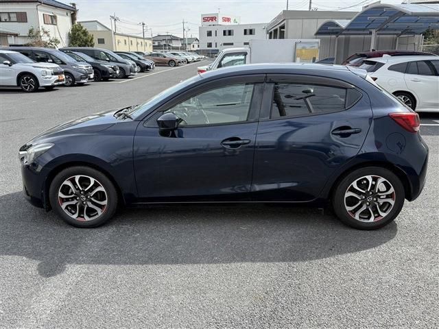 MAZDA DEMIO 2016 Image 31