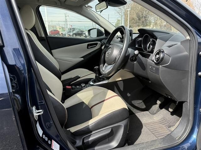 MAZDA DEMIO 2016 Image 31