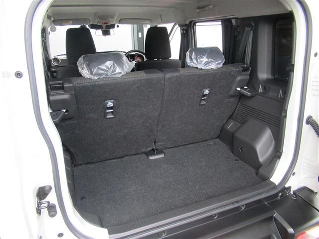 SUZUKI JIMNY NOMADE 2025 Image 31