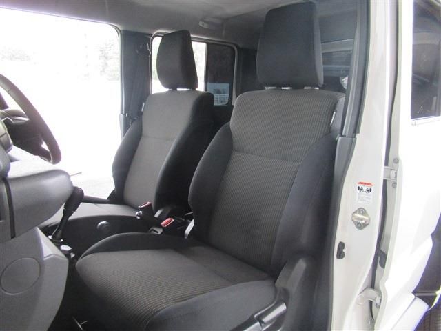 SUZUKI JIMNY NOMADE 2025 Image 31