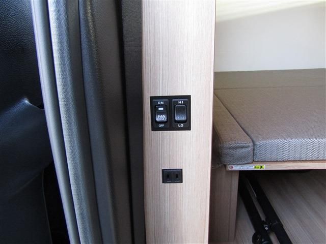 NISSAN CARAVAN VAN 4WD 2024 Image 31