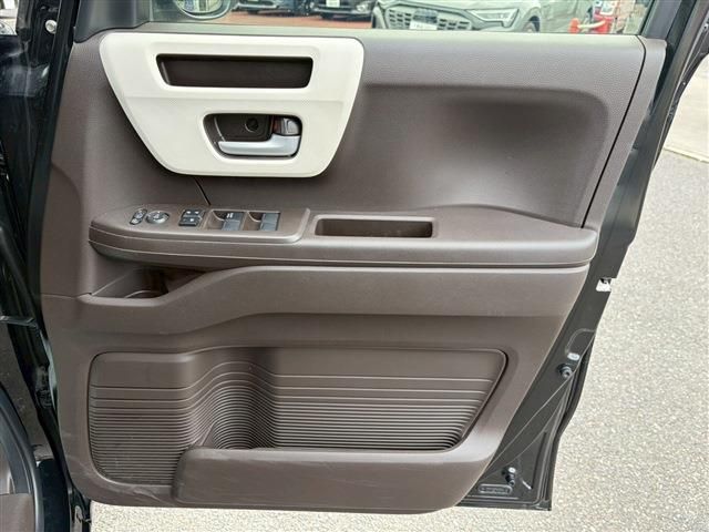 HONDA N BOX 2023 Image 31