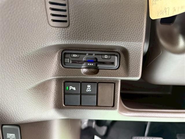 HONDA N BOX 2023 Image 31