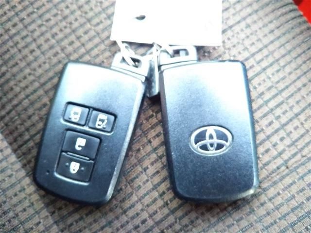 TOYOTA SIENTA 2016 Image 31