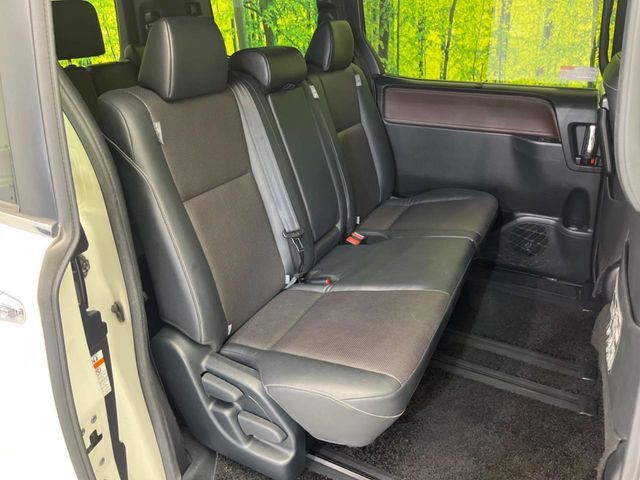 TOYOTA ESQUIRE 2017 Image 31