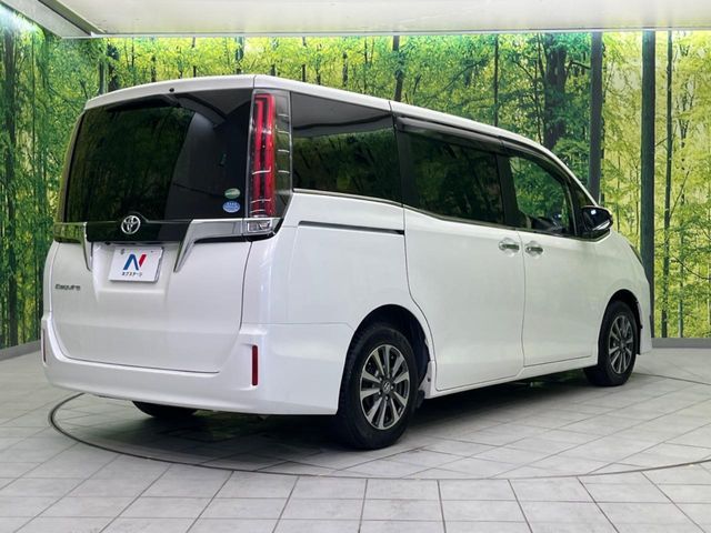 TOYOTA ESQUIRE 2017 Image 31