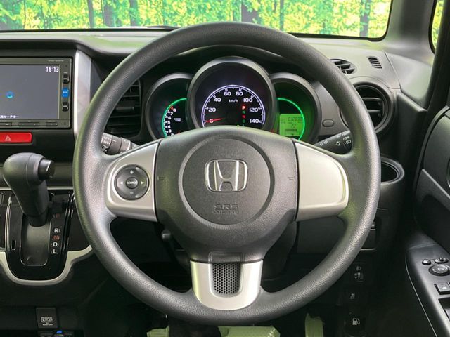 HONDA N BOX 2015 Image 31