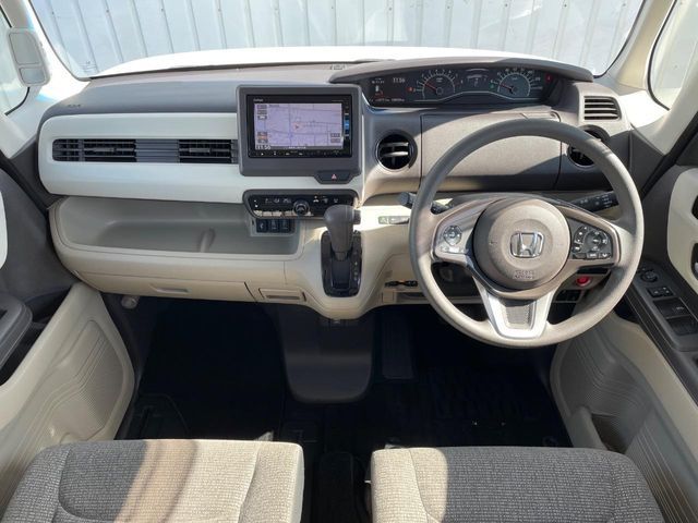 HONDA N BOX 2017 Image 31