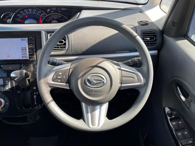 DAIHATSU TANTO CUSTOM 2015 Image 31