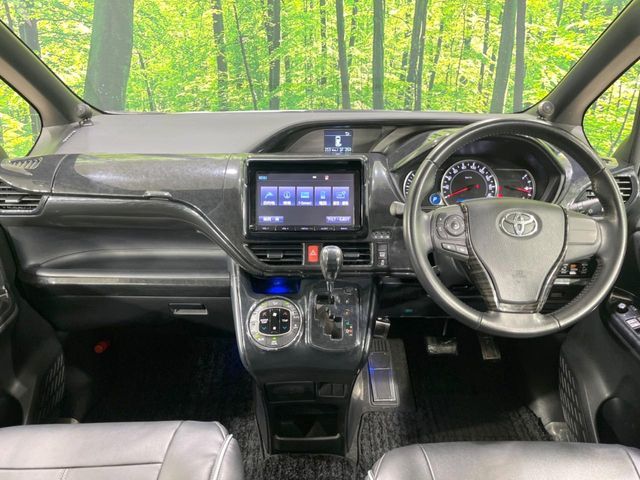TOYOTA VOXY 2016 Image 31