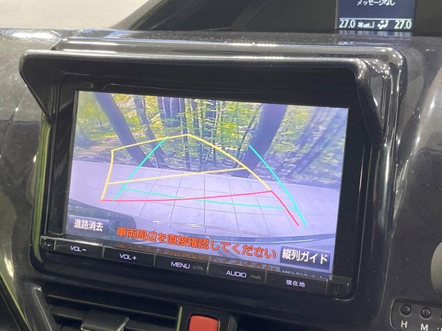 TOYOTA VOXY 2016 Image 31