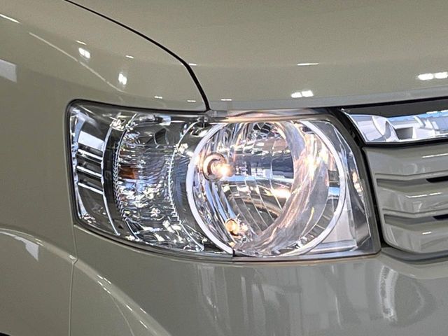 HONDA N BOX 2015 Image 31